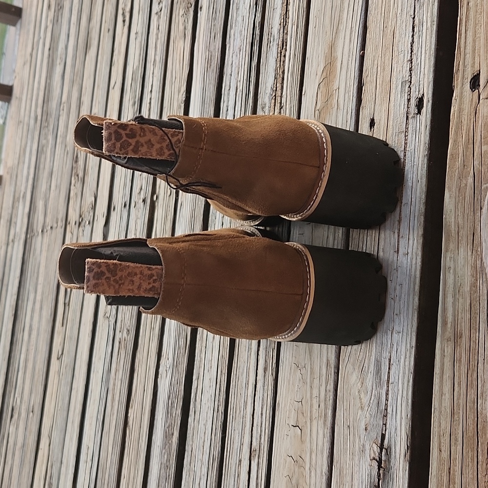 Dolce Vita Huey H20 Boot Ankle Lug Sole Size 10 Brown Suede Bootie Fall Slip On - Picture 9 of 12